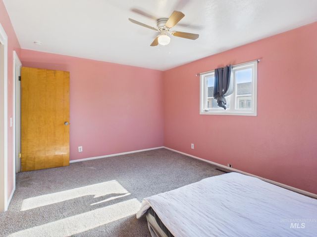 204 Anderson St, Caldwell, ID 83605