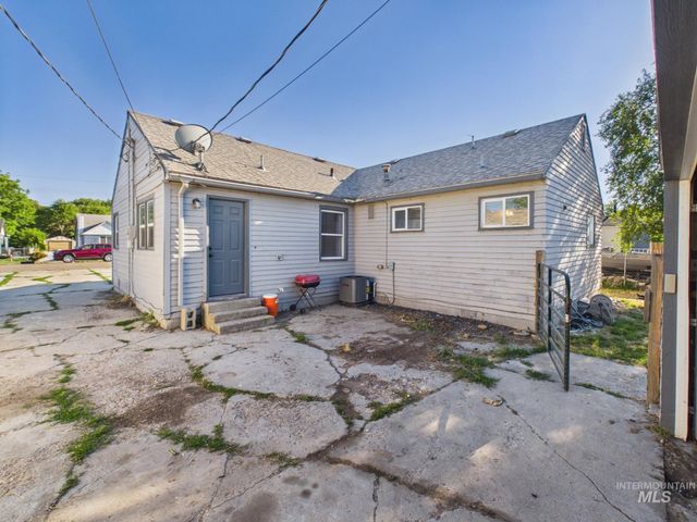 204 Anderson St, Caldwell, ID 83605