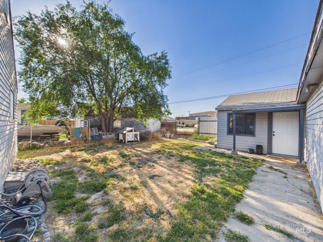 204 Anderson St, Caldwell, ID 83605