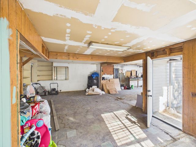 204 Anderson St, Caldwell, ID 83605