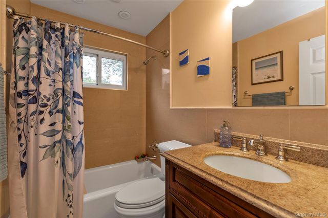17 Horton Drive, Huntington Station, NY 11746