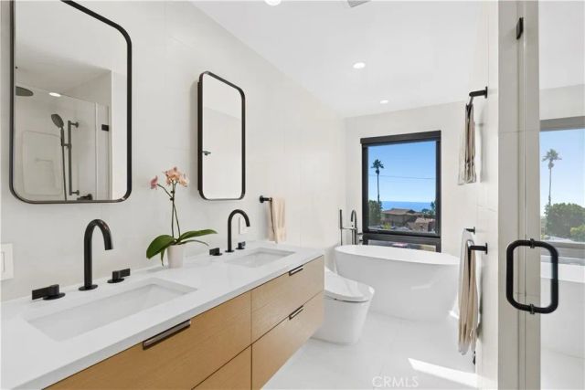 2880 Zell, Laguna Beach, CA 92651