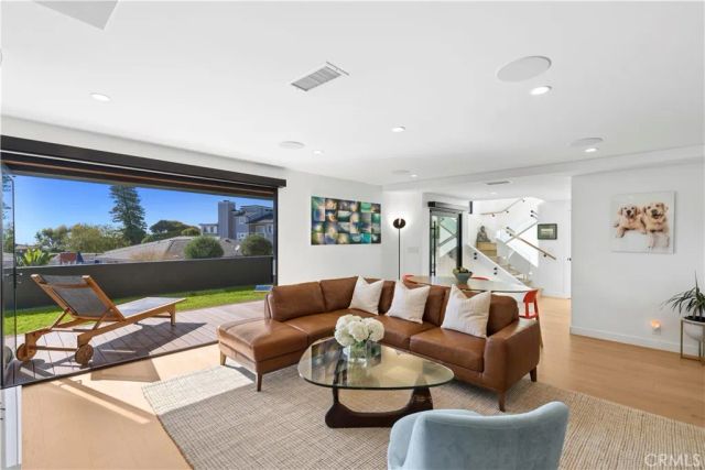 2880 Zell, Laguna Beach, CA 92651