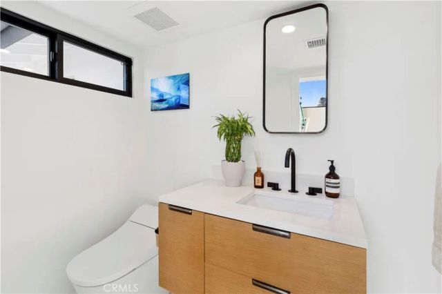 2880 Zell, Laguna Beach, CA 92651