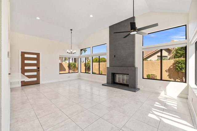 144 Verde Way, Palm Desert, CA 92260