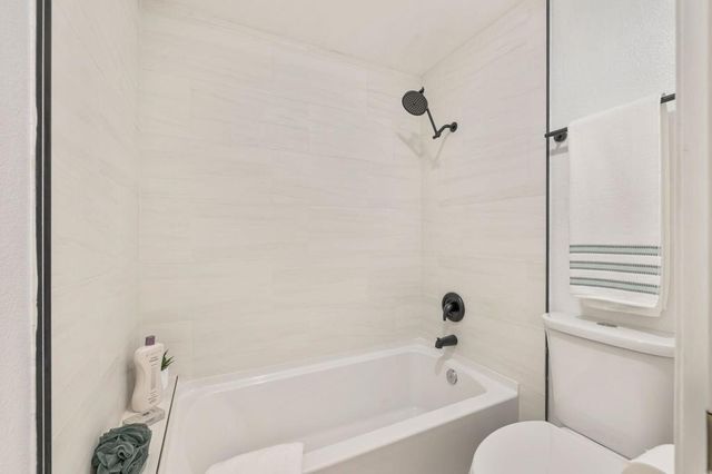 144 Verde Way, Palm Desert, CA 92260
