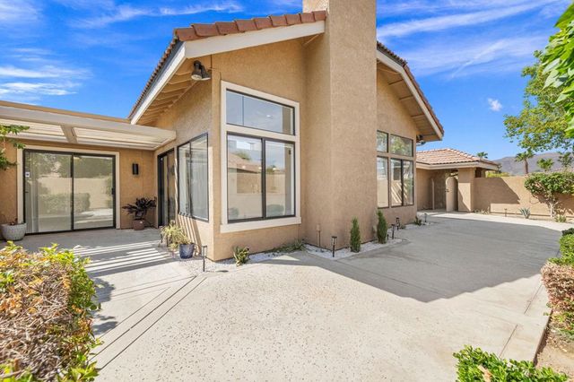 144 Verde Way, Palm Desert, CA 92260