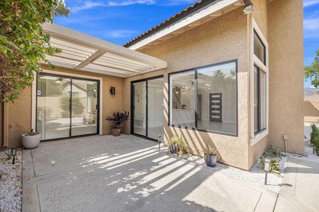 144 Verde Way, Palm Desert, CA 92260