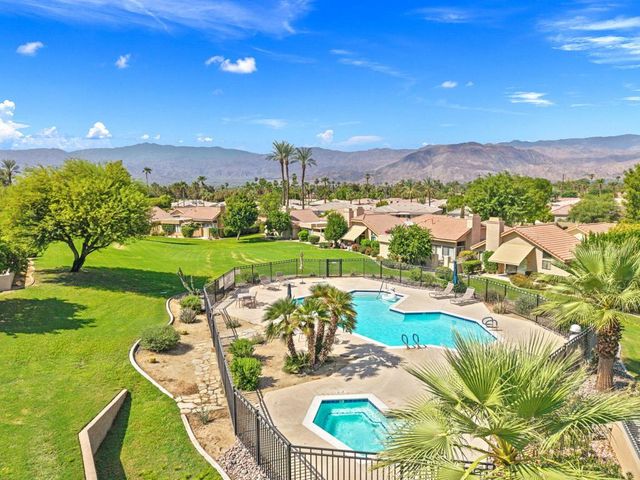 144 Verde Way, Palm Desert, CA 92260