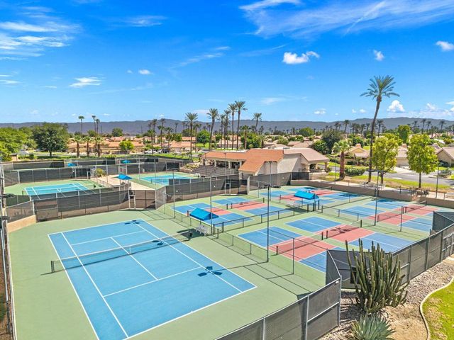 144 Verde Way, Palm Desert, CA 92260