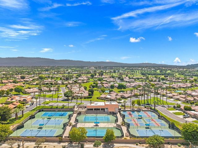 144 Verde Way, Palm Desert, CA 92260
