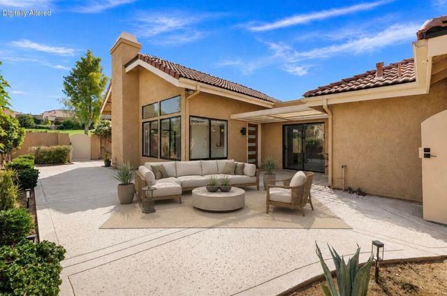 144 Verde Way, Palm Desert, CA 92260