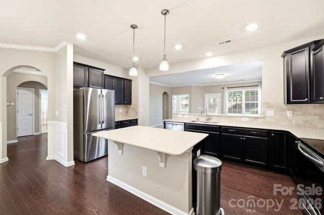 13313 Canterbury Castle Drive, Charlotte, NC 28273
