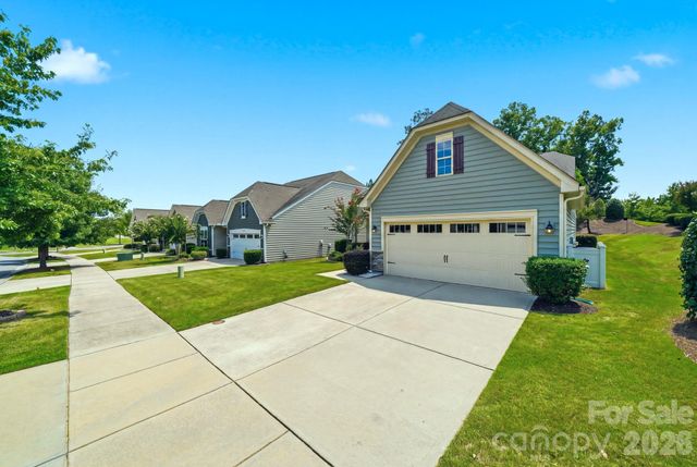 13313 Canterbury Castle Drive, Charlotte, NC 28273