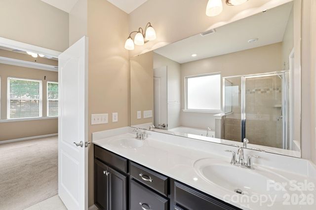 13313 Canterbury Castle Drive, Charlotte, NC 28273