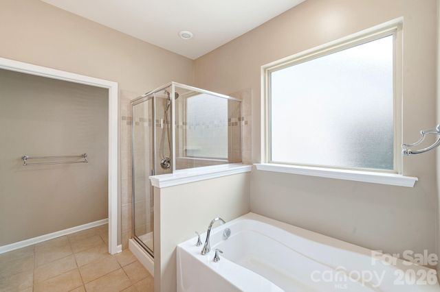 13313 Canterbury Castle Drive, Charlotte, NC 28273