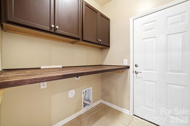 13313 Canterbury Castle Drive, Charlotte, NC 28273