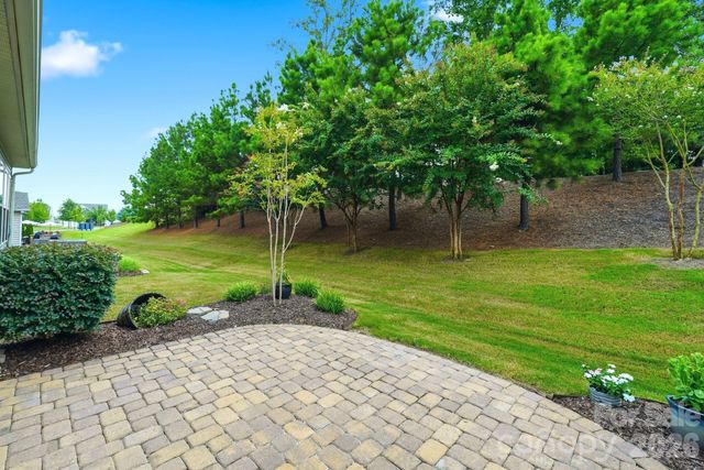 13313 Canterbury Castle Drive, Charlotte, NC 28273