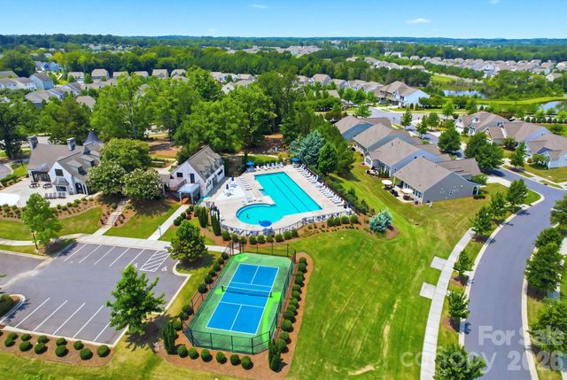 13313 Canterbury Castle Drive, Charlotte, NC 28273