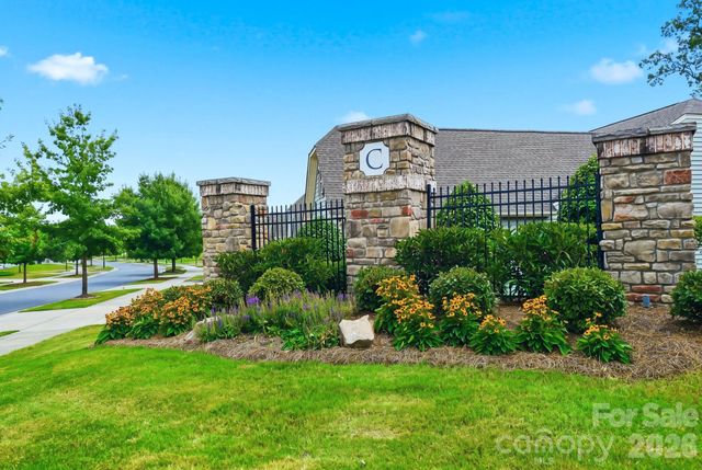 13313 Canterbury Castle Drive, Charlotte, NC 28273