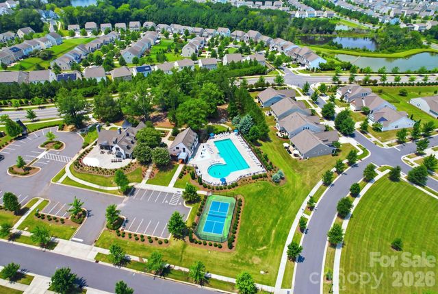 13313 Canterbury Castle Drive, Charlotte, NC 28273
