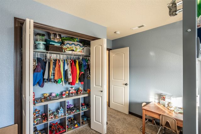 804 NW Reinhart Drive, Ankeny, IA 50023