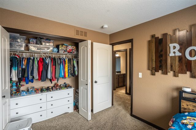 804 NW Reinhart Drive, Ankeny, IA 50023