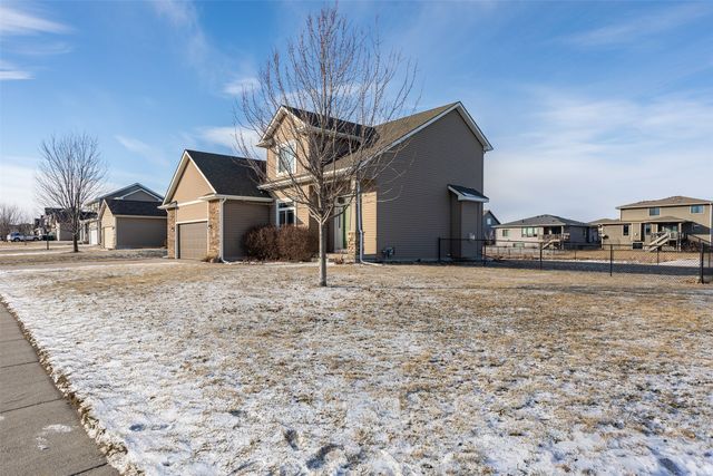 804 NW Reinhart Drive, Ankeny, IA 50023