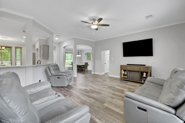 23943 Lost Spur, New Caney, TX 77357