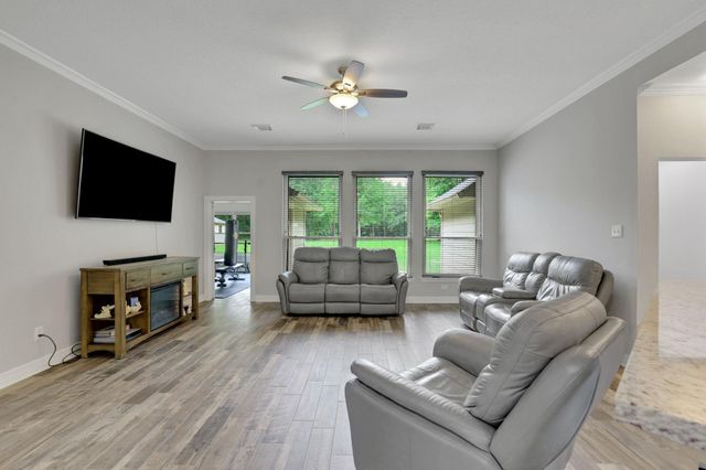 23943 Lost Spur, New Caney, TX 77357
