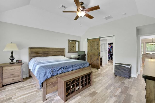 23943 Lost Spur, New Caney, TX 77357