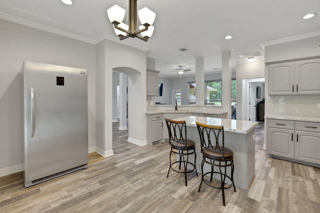 23943 Lost Spur, New Caney, TX 77357