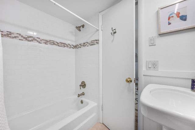 231 E Lantana Road 402, Lantana, FL 33462