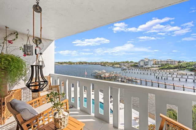 231 E Lantana Road 402, Lantana, FL 33462