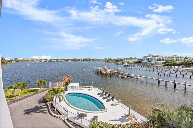 231 E Lantana Road 402, Lantana, FL 33462