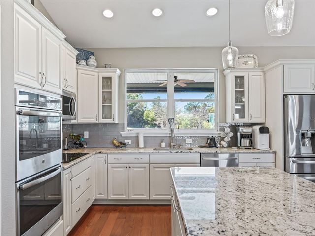 1410 MEADOW VIEW WAY, Lady Lake, FL 32159