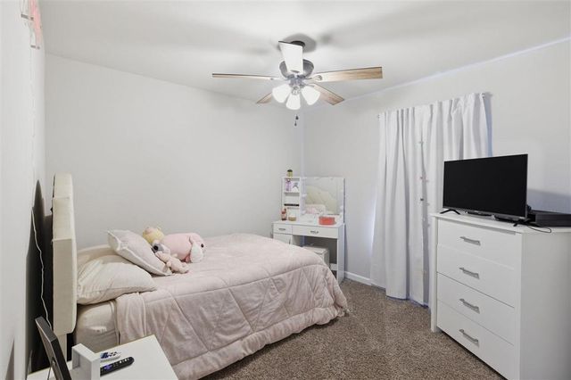 840 Gold Finch Way, Lake Charles, LA 70611