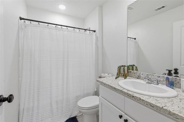 840 Gold Finch Way, Lake Charles, LA 70611