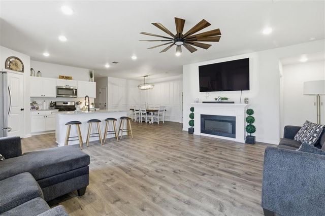 840 Gold Finch Way, Lake Charles, LA 70611