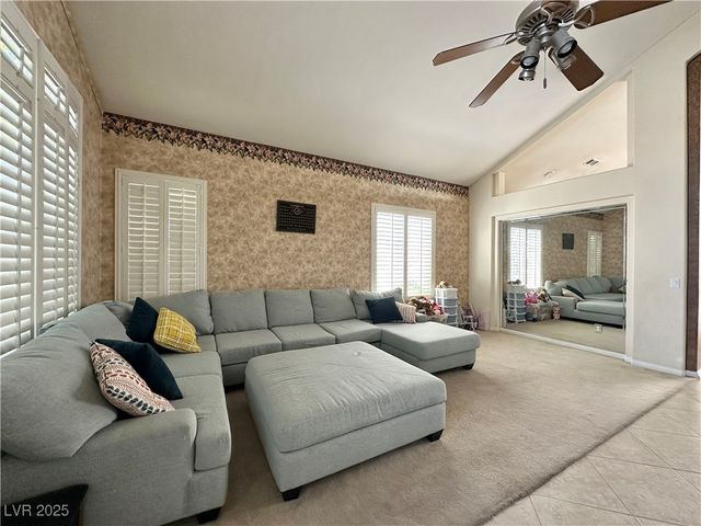 265 Blackstone River Avenue, Las Vegas, NV 89148