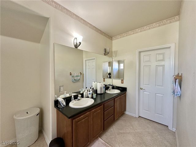 265 Blackstone River Avenue, Las Vegas, NV 89148