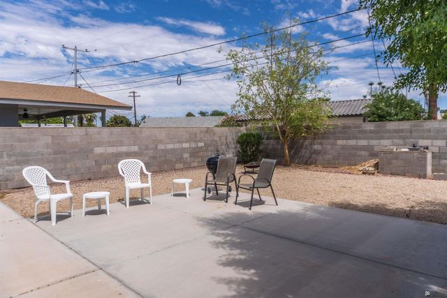 379 E HACIENDA DR, Yuma, AZ 85364
