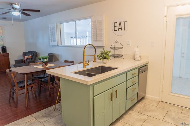 379 E HACIENDA DR, Yuma, AZ 85364