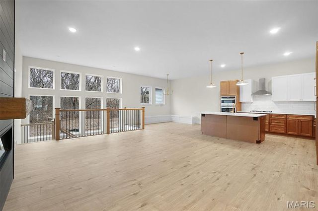 2412 Fiddlers Close Road 98 STB, Washington, MO 63090