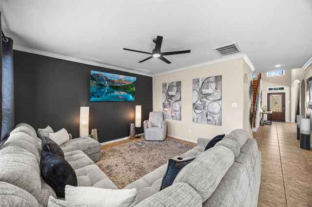 2403 Tall Sequoia Drive, Fresno, TX 77545