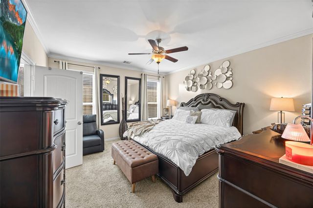 2403 Tall Sequoia Drive, Fresno, TX 77545