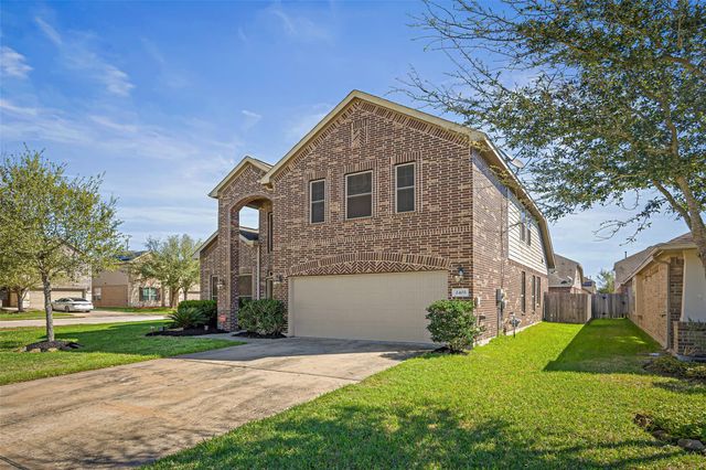 2403 Tall Sequoia Drive, Fresno, TX 77545