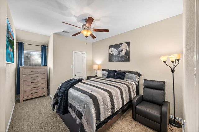 2403 Tall Sequoia Drive, Fresno, TX 77545