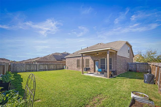 2403 Tall Sequoia Drive, Fresno, TX 77545