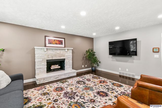 2105 S 163rd Circle, Omaha, NE 68130